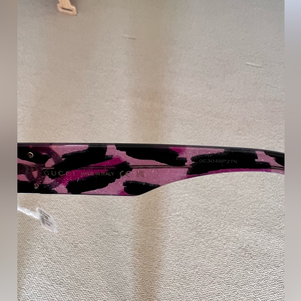 New Gucci Sunglasses - Picture 5 of 7